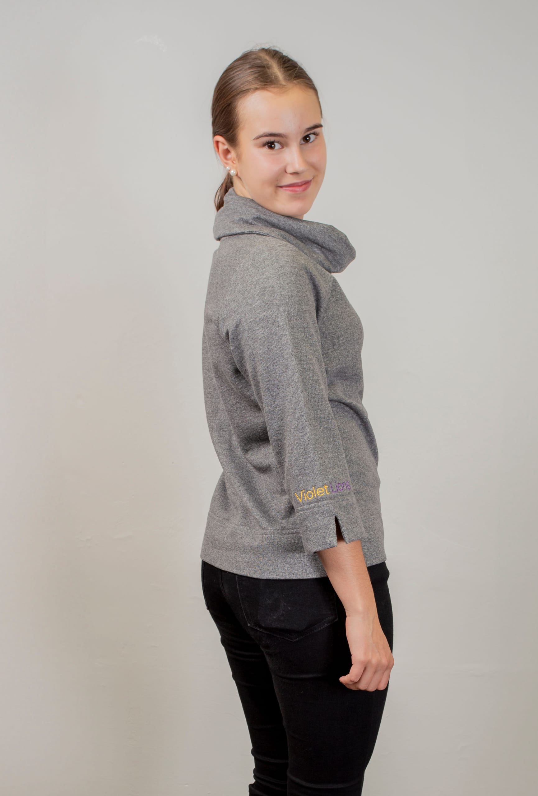 funnel-narrow-back-dark-1