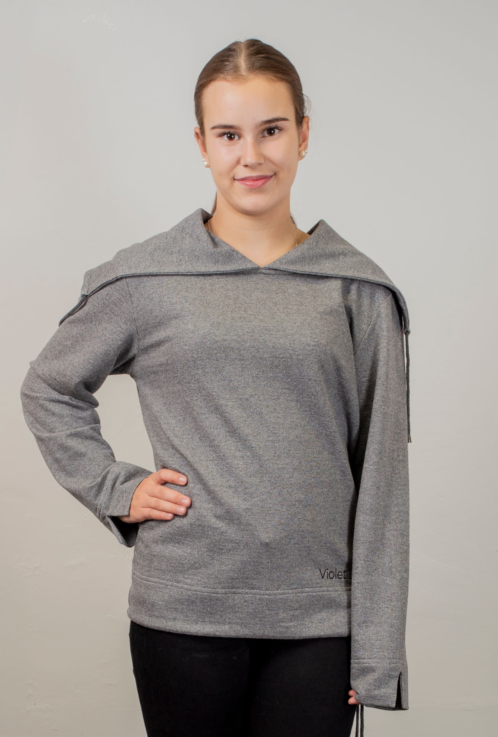 wide-collar-front-dark-1